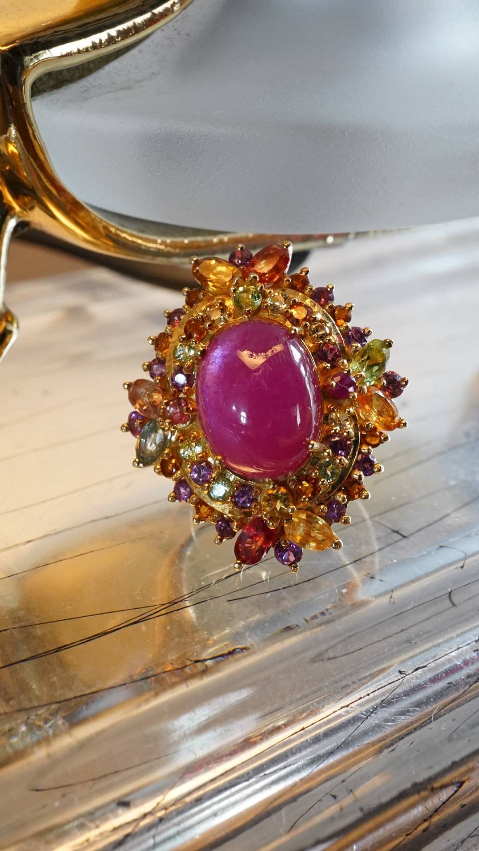 Ornate design oval cut ruby and mixed sapphires 30 carats cabochon ring size FR56 UK P, US 7.50, EU17.75