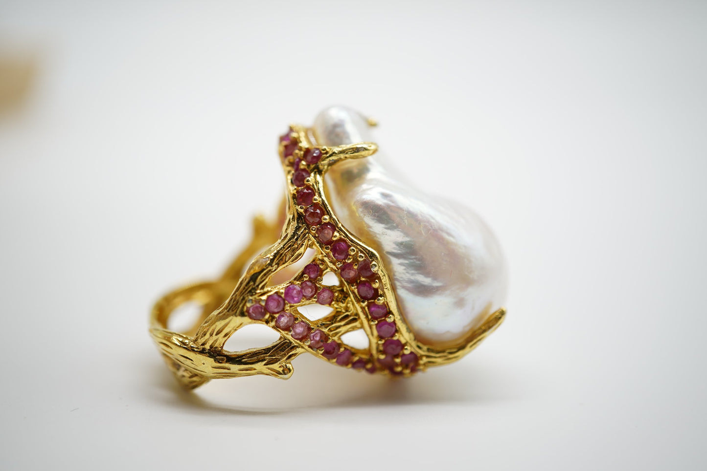 Baroque Pearl & Ruby Ring – Modern 18K Gold Vermeil
