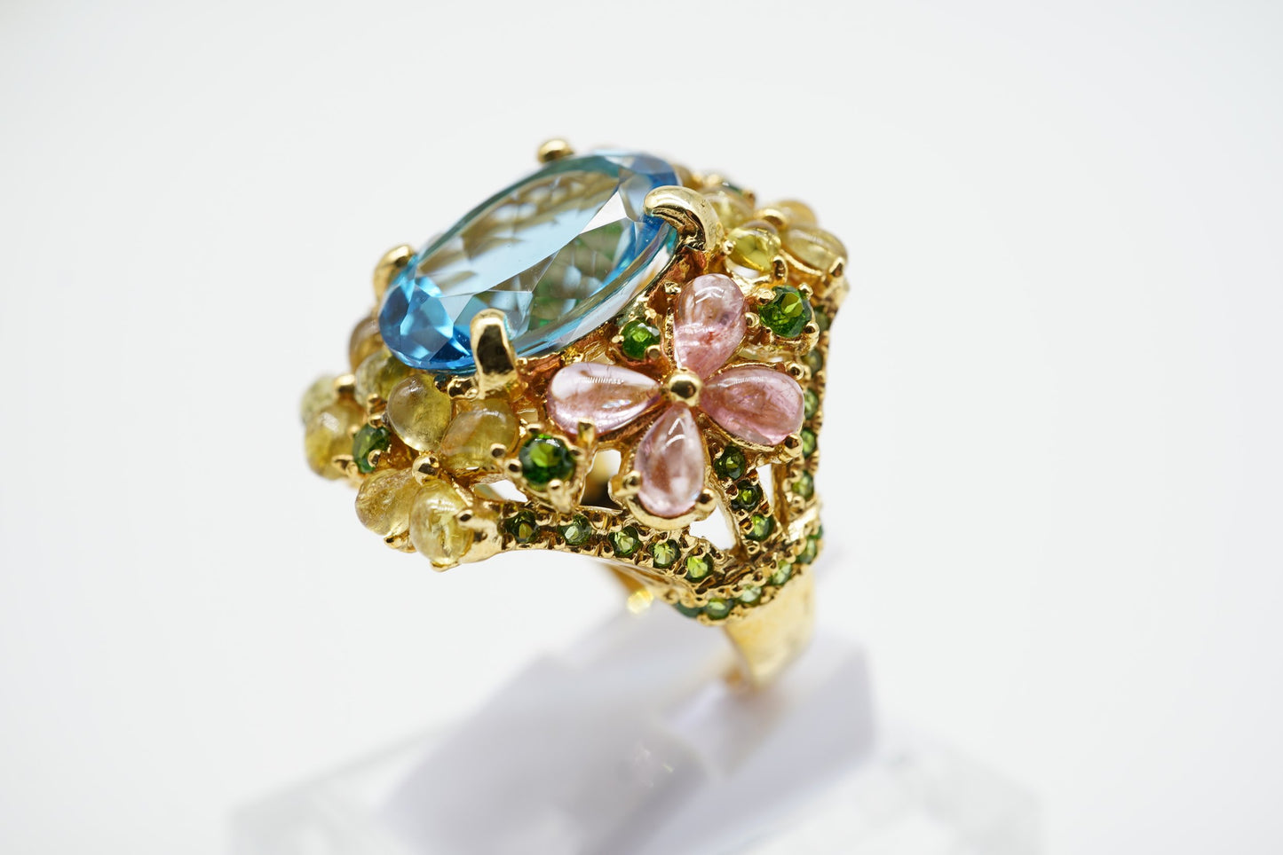 Swiss Blue Topaz Bouquet Ring – 18K Gold-Plated Sterling Silver