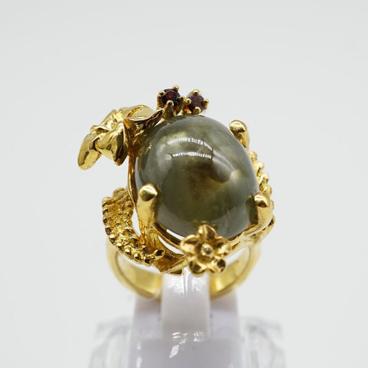 32-Carat Green Cabochon Sapphire Ring with Floral Motif – 18K Gold-Plated Sterling Silver